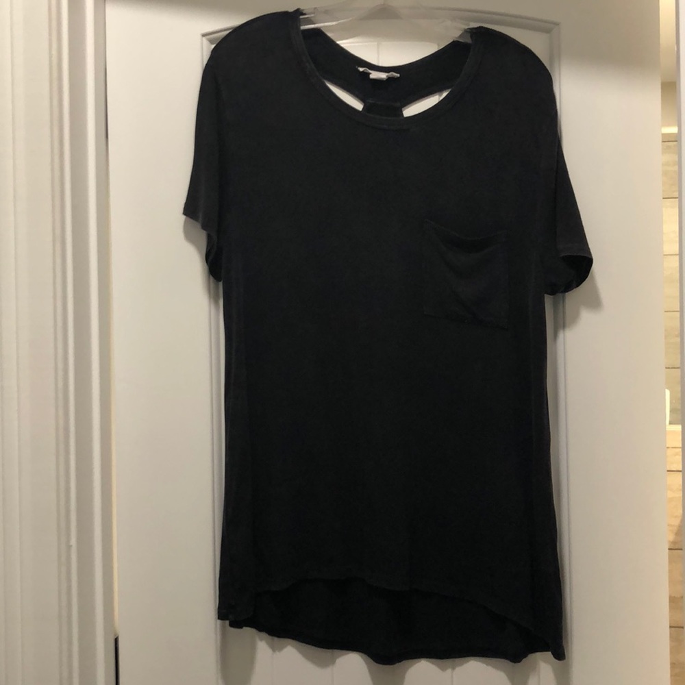 Relaxed oversized black top